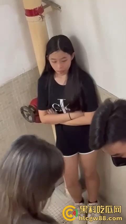 香港少女遭童党围殴,被十几人包围狂扇耳光,事隔半年才敢报警,霸凌太嚣张了吧?-6