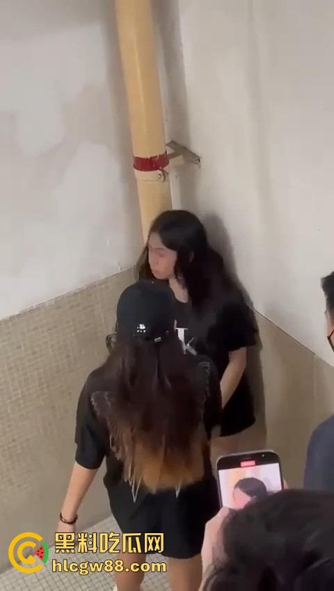 香港少女遭童党围殴,被十几人包围狂扇耳光,事隔半年才敢报警,霸凌太嚣张了吧?-9