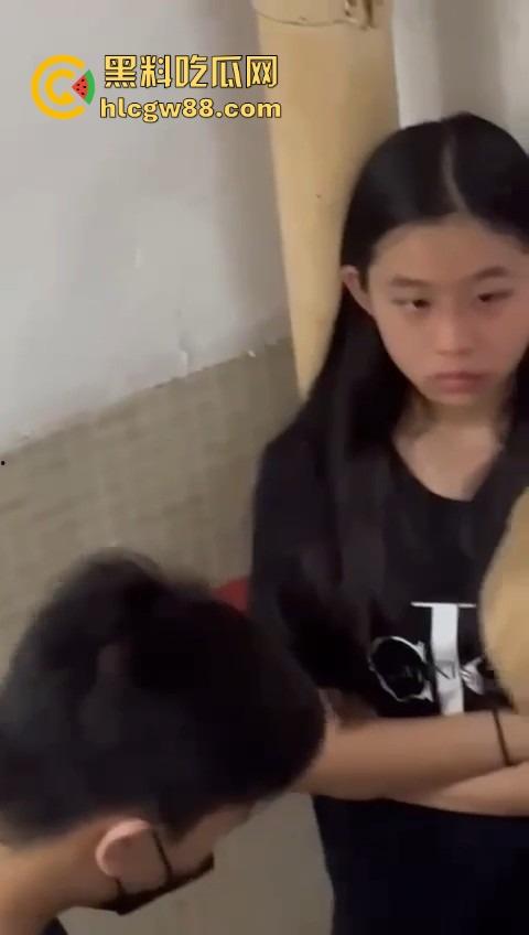 香港少女遭童党围殴,被十几人包围狂扇耳光,事隔半年才敢报警,霸凌太嚣张了吧?-14