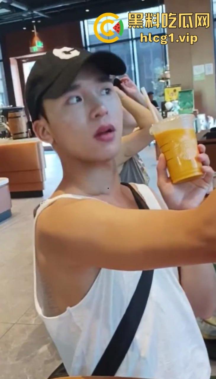 菊花残！博主【呆萌de小野兽】和美国老白男结婚了！被各类正能量大V集体曝光！-7