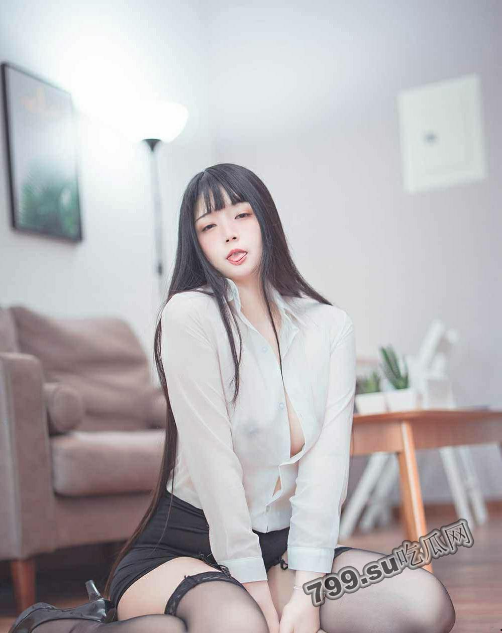 推特二次元卡哇伊 COSER 极品女神反差妹「落落 Raku」原版私拍视图-6