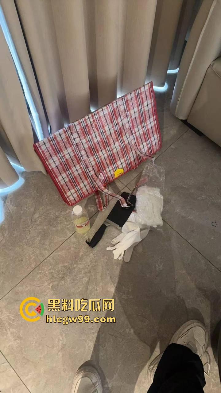 主播故事汇!渣男网红【凯蒂斯】余李,携带病毒到处约炮,致【冉潇潇】怀孕搞原地消失,PPT手撕渣男。-21