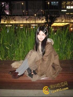 河北东方学院清纯学姐【刘悦】，粉嫩酮体开裆黑丝，口交吞精娴熟，女上位骑乘榨精，让人欲罢不能 ！-3